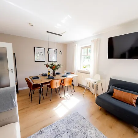 Come4stay Innstadtgarten Domblick Апартаменты *